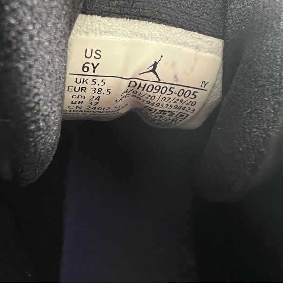 Air Jordan 12 Retro “Dark Concord” 2020 Size 6Y - Picture 8 of 11